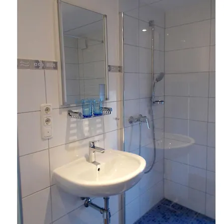 Haus Goldbutt _ M_ Frese *
